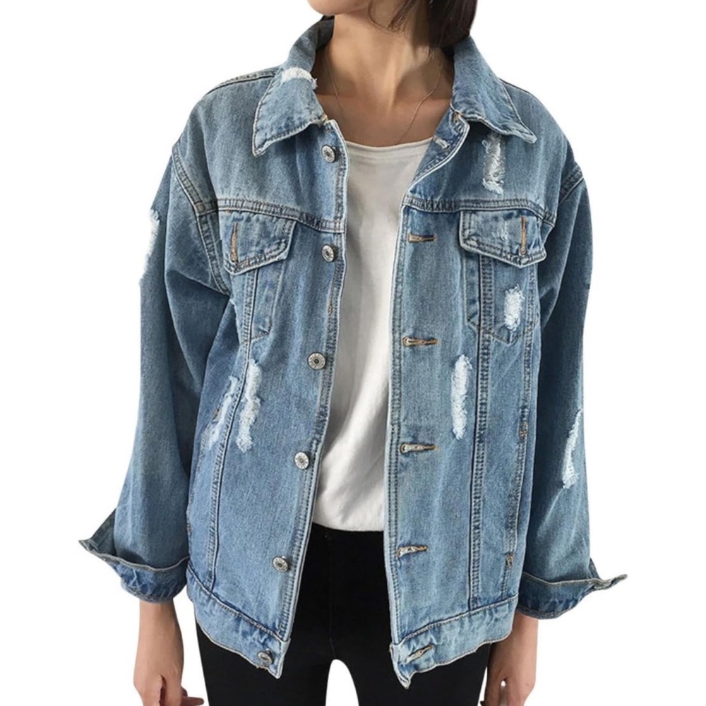 Women’s oversized light wash Denim jacket